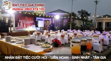 Trang trí sân khấu tiệc tất niên