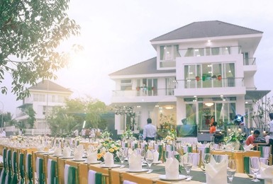 Tiệc Tân Gia