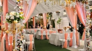 Đặt tiệc cưới tại nhà hạnh phúc và niềm vui trọn vẹn